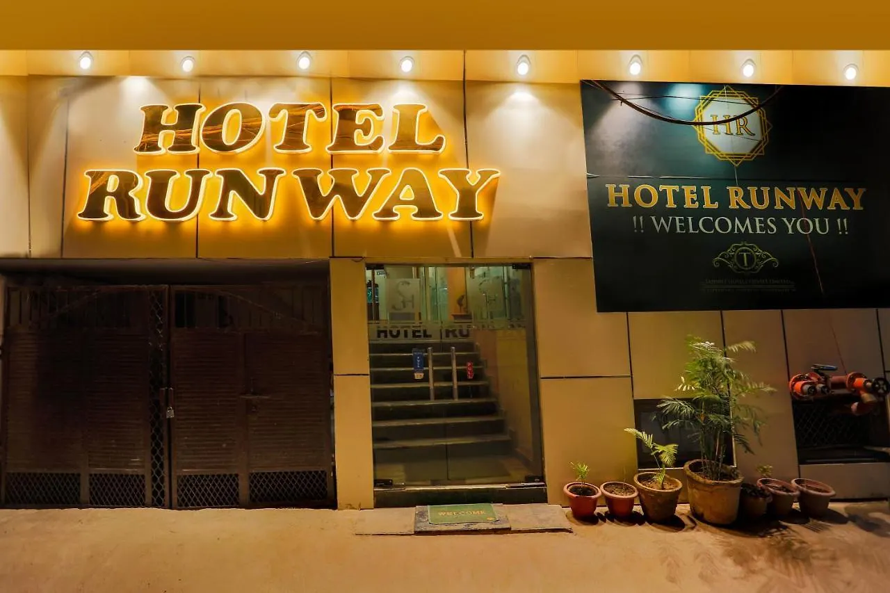 Airport Hotel Runway New Delhi 2*,  India
