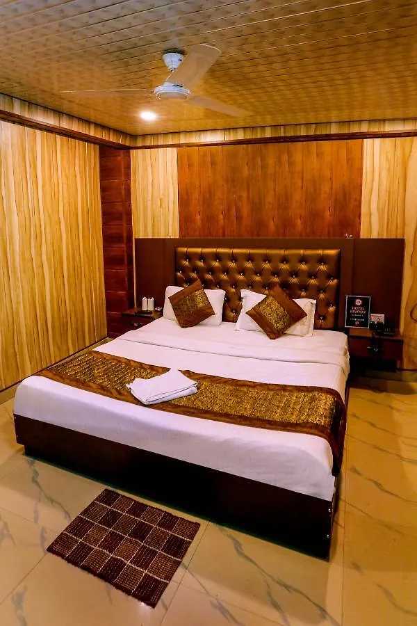 Airport Hotel Runway New Delhi 2*,  India